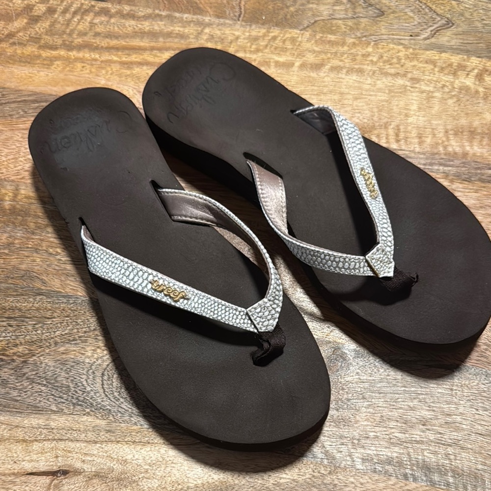 Reef Flip Flops brown white with silver